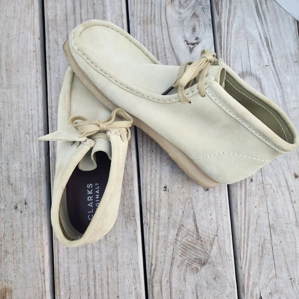 Clarks Originals Men's Wallabee Suede Comfort Oxfords Size 11M Tan Rubber Sole